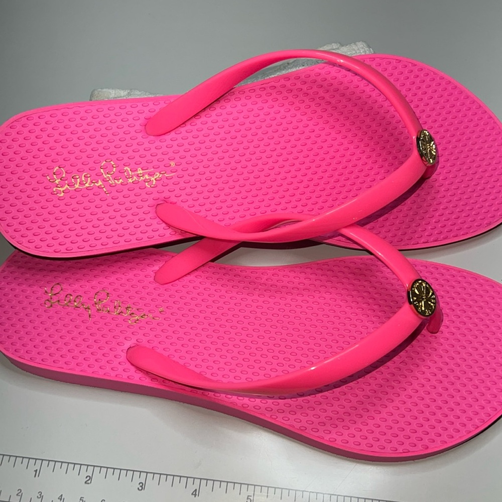 LILLY PULITZER Flip Flops Roxie Pink Pool Shoes Resort Sandals NWT